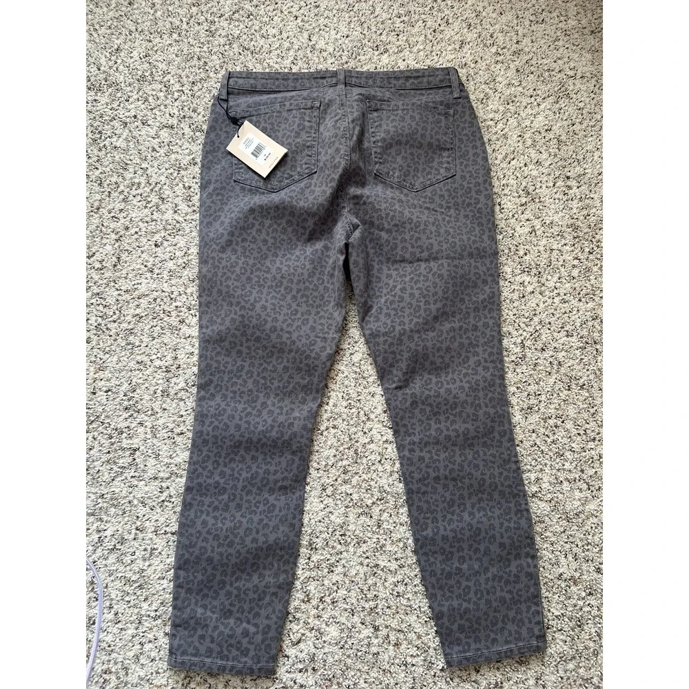MWT NYDJ Size 10 Amy‎ Jeans Skinny Fit Denim Leopard Gray Lift x Tuck Technology